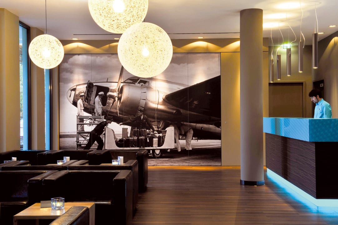 Abendstimmung Lounge Motel One Hamburg Airport