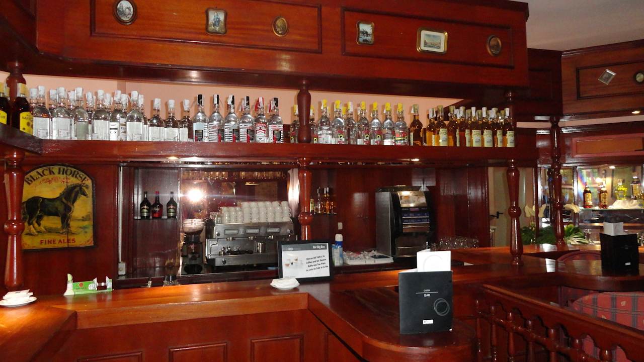 Hôtel H10 Las Palmeras - Le Bar à L'intérreur 2013 H10 Las Palmeras