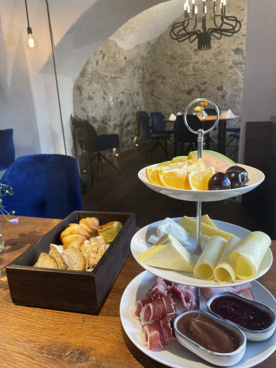 Gastro Flurin Suites