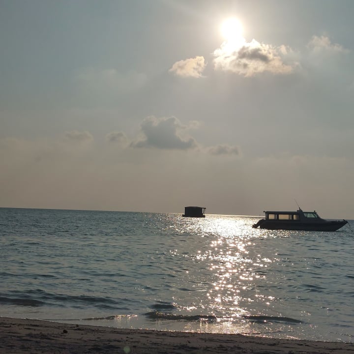 Strand Meeru Maldives Resort Island