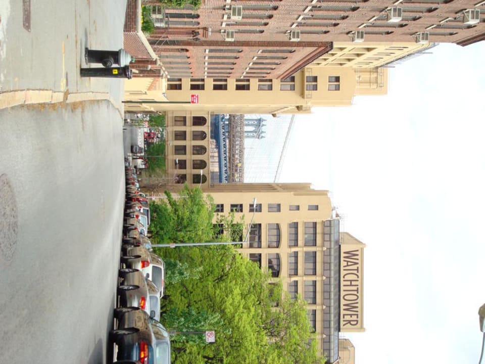 Street East Village Bed & Coffee