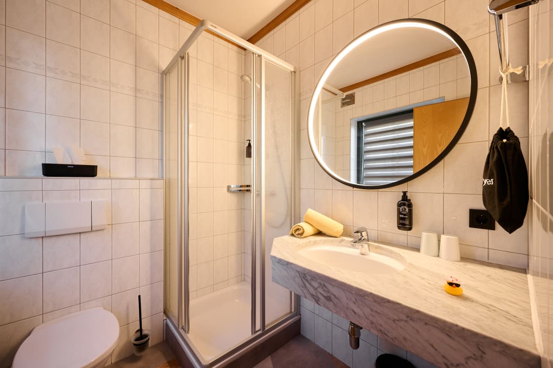 Zimmer Boutique House happYellow