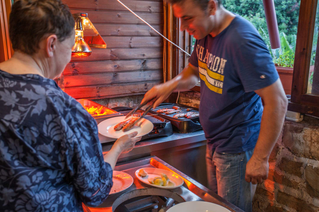 Gastro Stone Village Petrino Horio