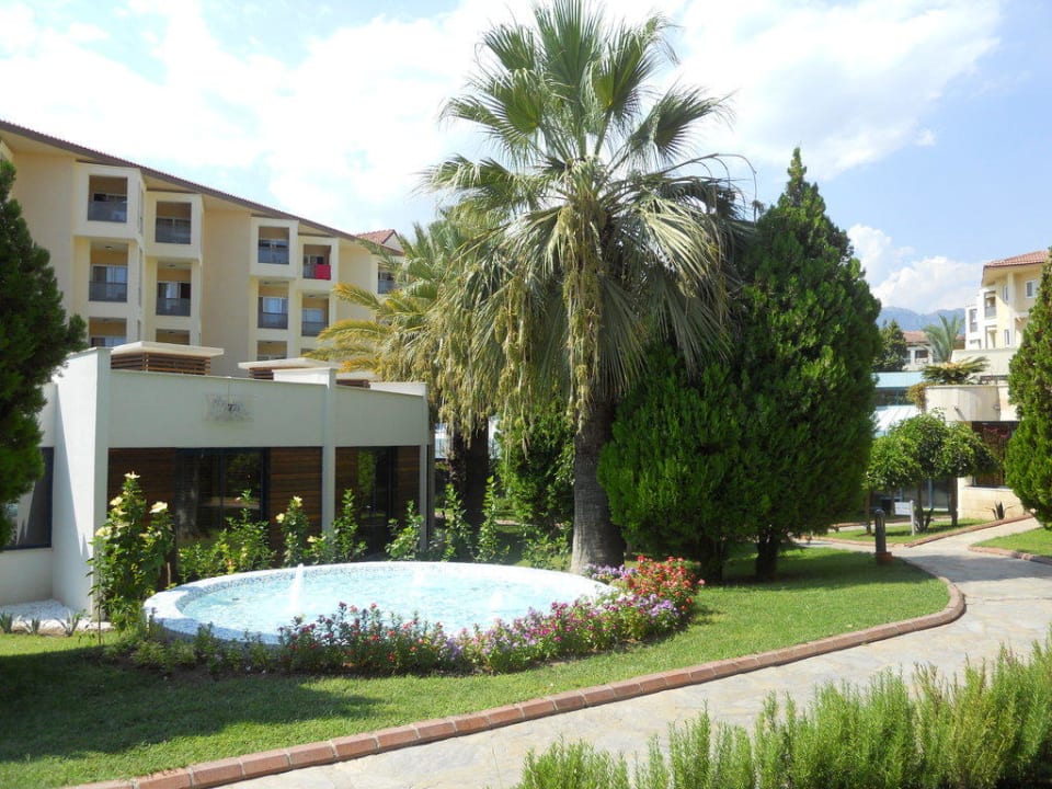 Traumhafter Garten Le Jardin Resort