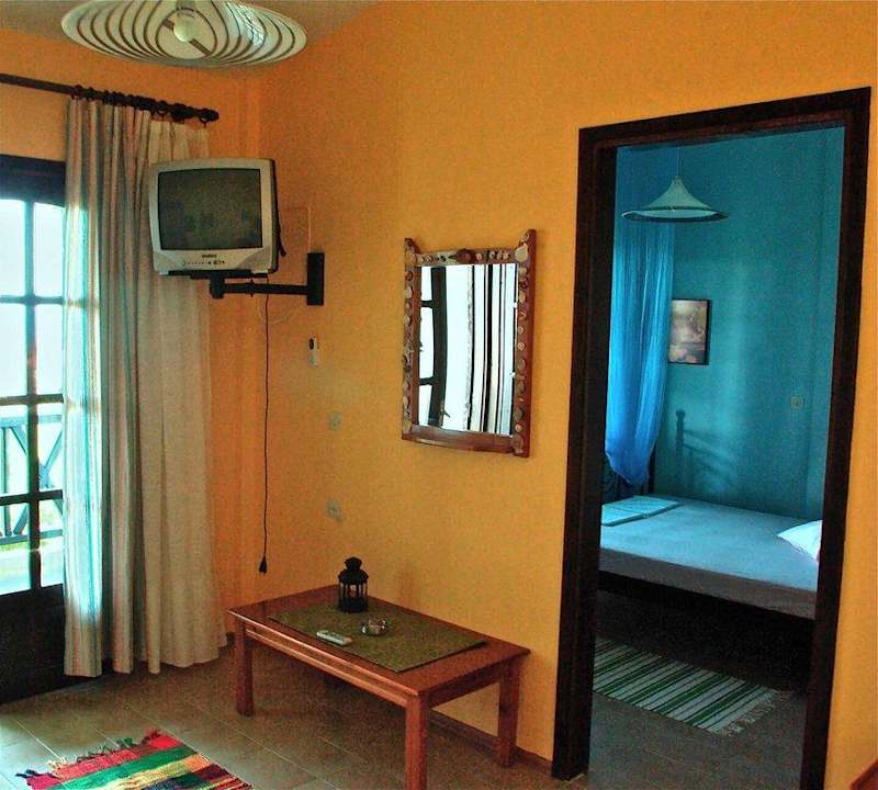 Wohnraum mit Blick ins Schlafzimmer Haus des Künstlers