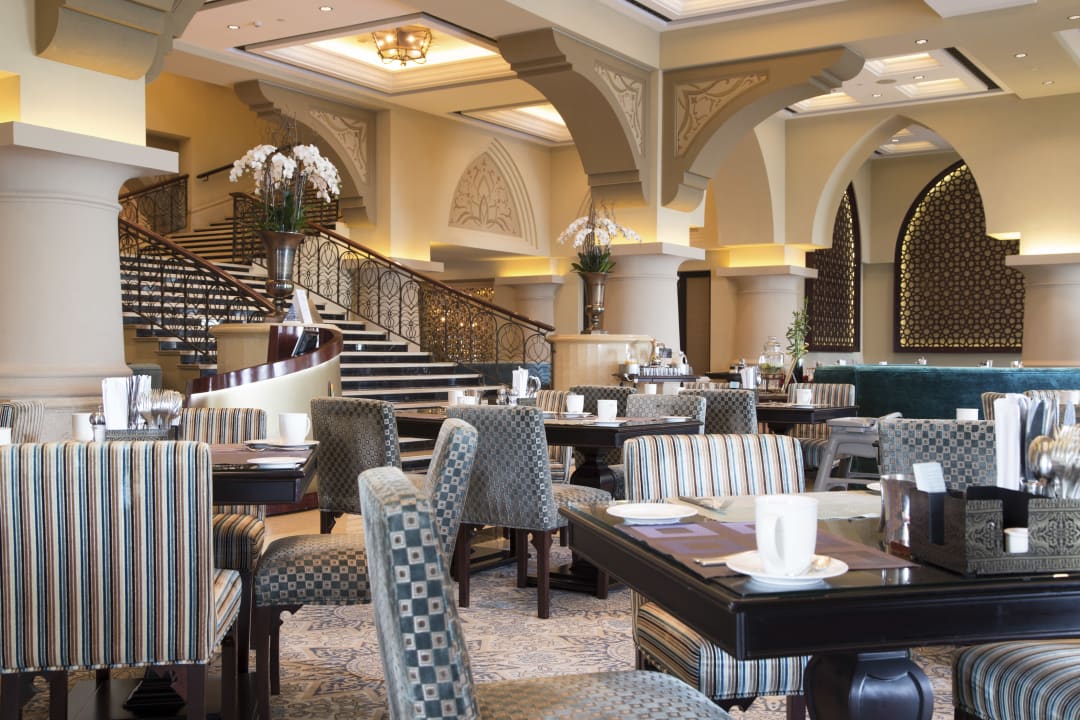 Gastro Shangri-La Hotel Qaryat Al Beri