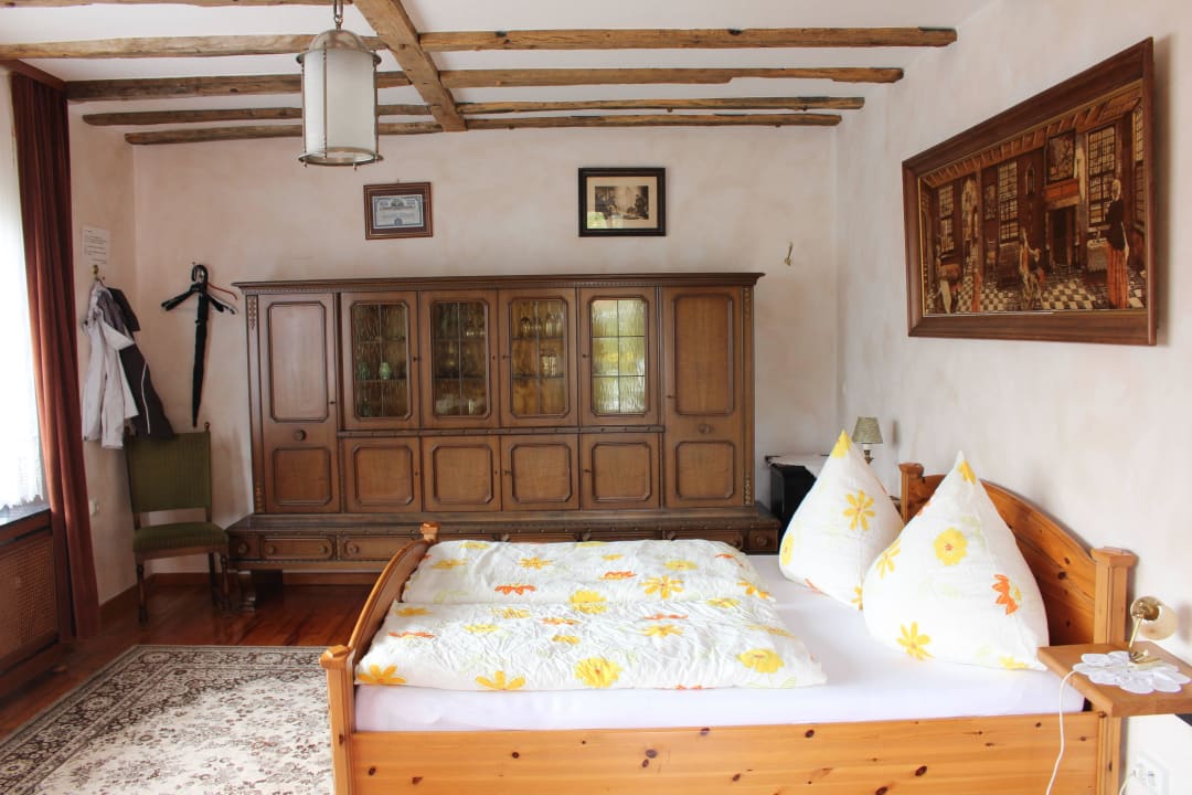 Großes Zimmer, sehr geräumig Eifel-Hotel Historische Wassermühle