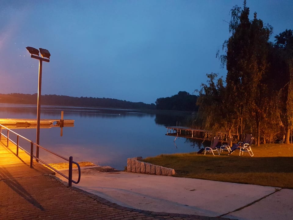 Storkower See  Seehotel Karlslust