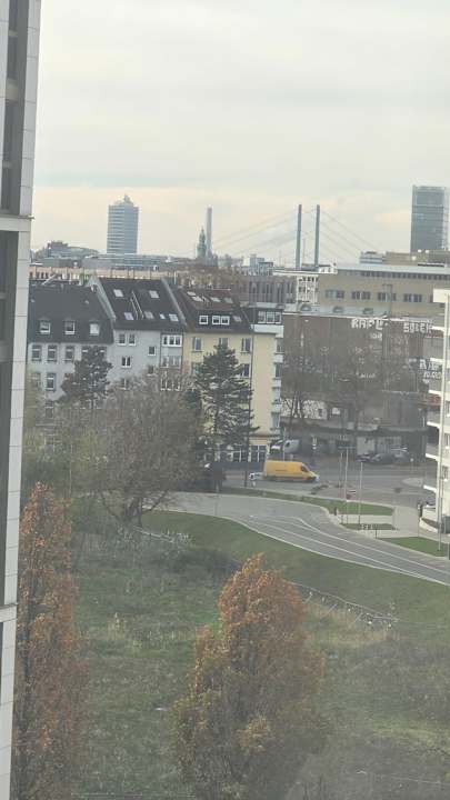 Ausblick Holiday Inn Express Düsseldorf - Hauptbahnhof by IHG