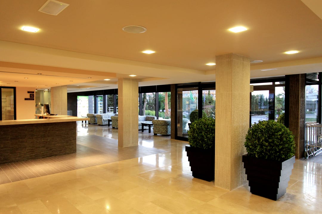 Lobby Protur Palmeras Playa Aparthotel