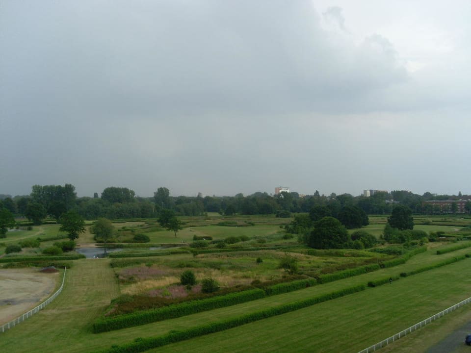 Blick zur Rennbahn NH Hamburg Horner Rennbahn