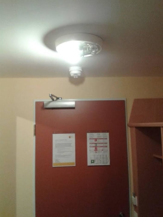 Lampe ohne Abdeckung JUFA Familienresort Kempten