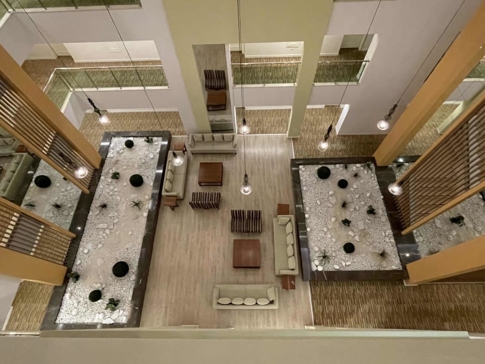 Lobby Terrace Elite Resort