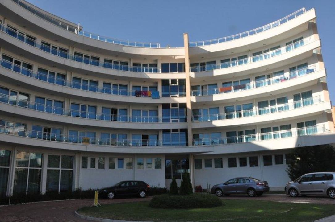 Tylne wejście do hotelu  Hotel Calypso