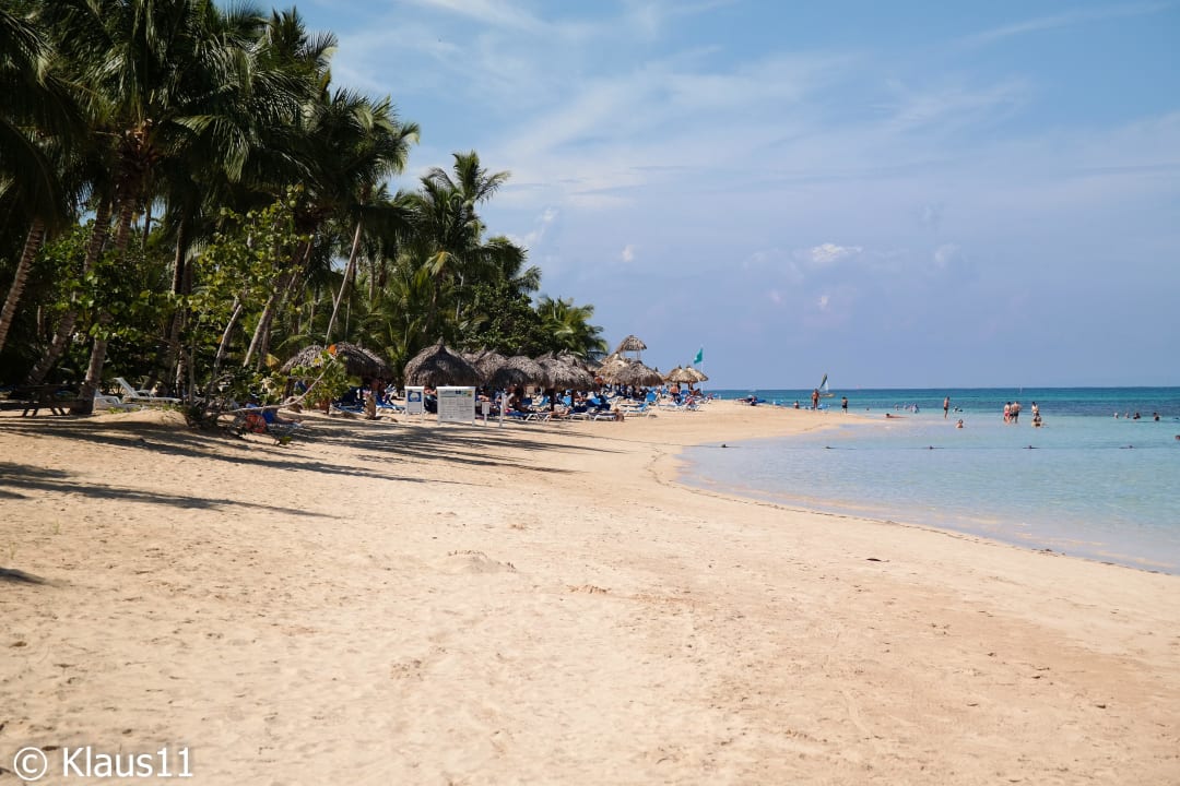 Beach rechts 200 Meter Bahia Principe Grand El Portillo