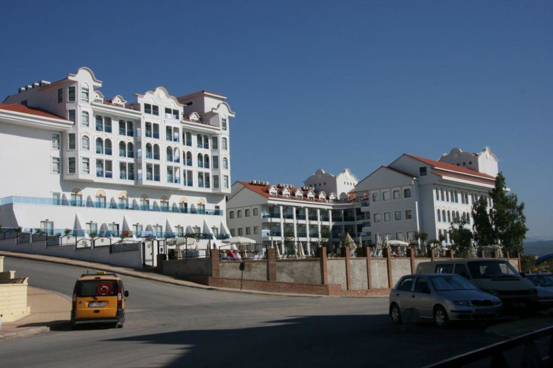 Die Strasse ist Neu gemacht Grand Seker Hotel