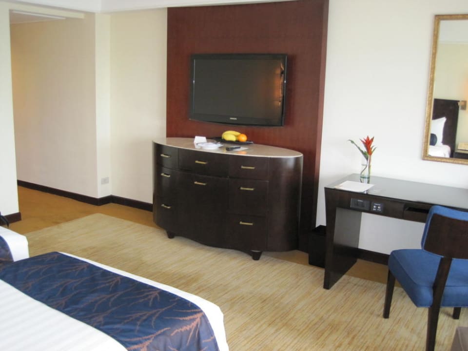 Grand Deluxe Room Hotel The Peninsula Manila