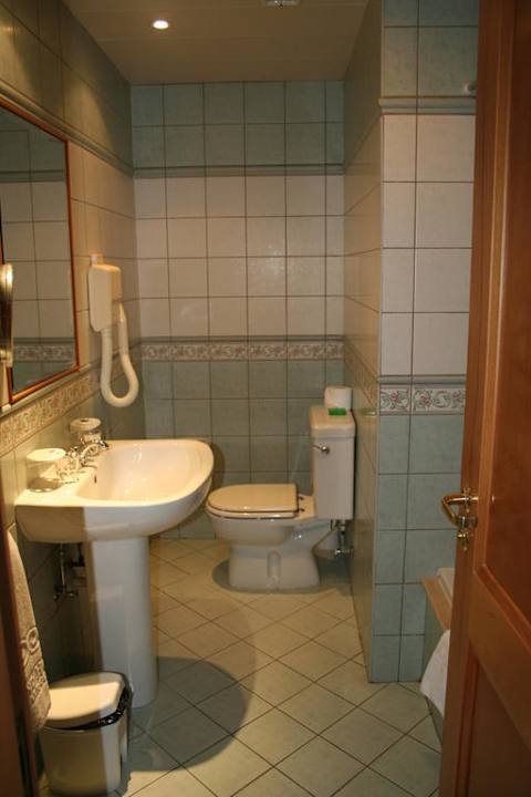 Badezimmer Grand Hotel Gozo
