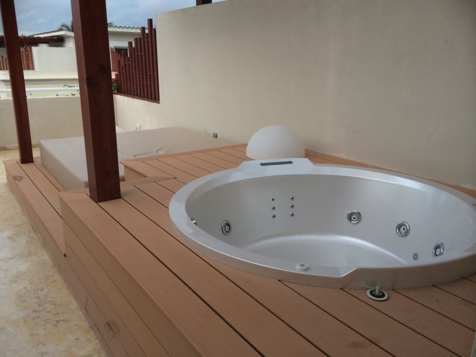 Whirlpool auf der Dachterrasse Grand Palladium Select Bávaro Resort & Spa