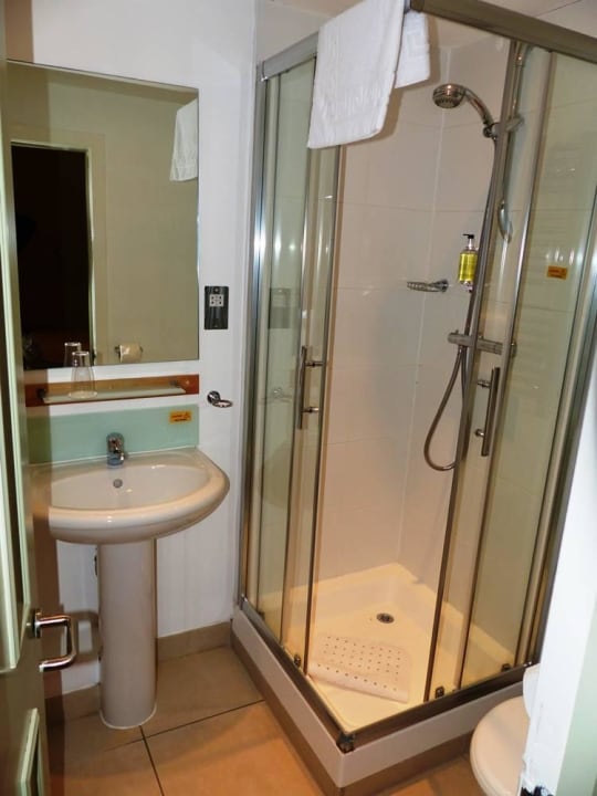 Bad von Zimmer #319 Hotel Fishers