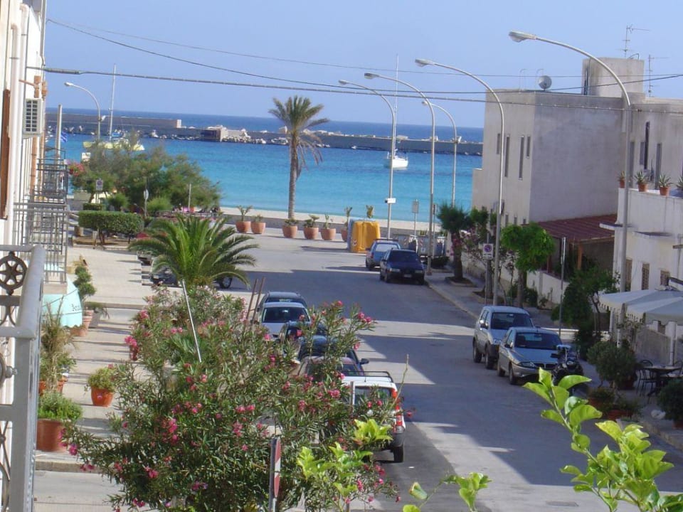 Blick aufs Meer Hotel Ghibli