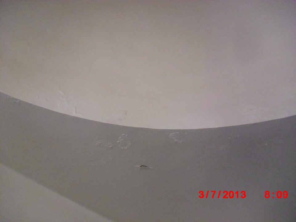 Farbe blättert ab Sunny Days Palma De Mirette Resort & Spa