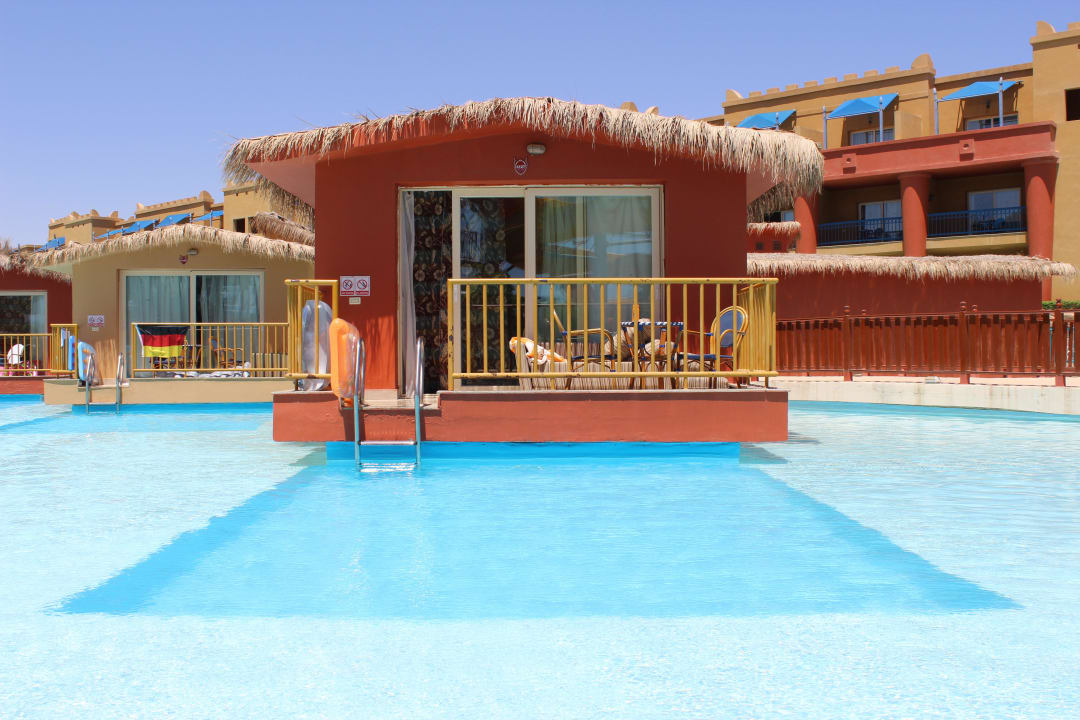 Bungalow Hotel Titanic Palace