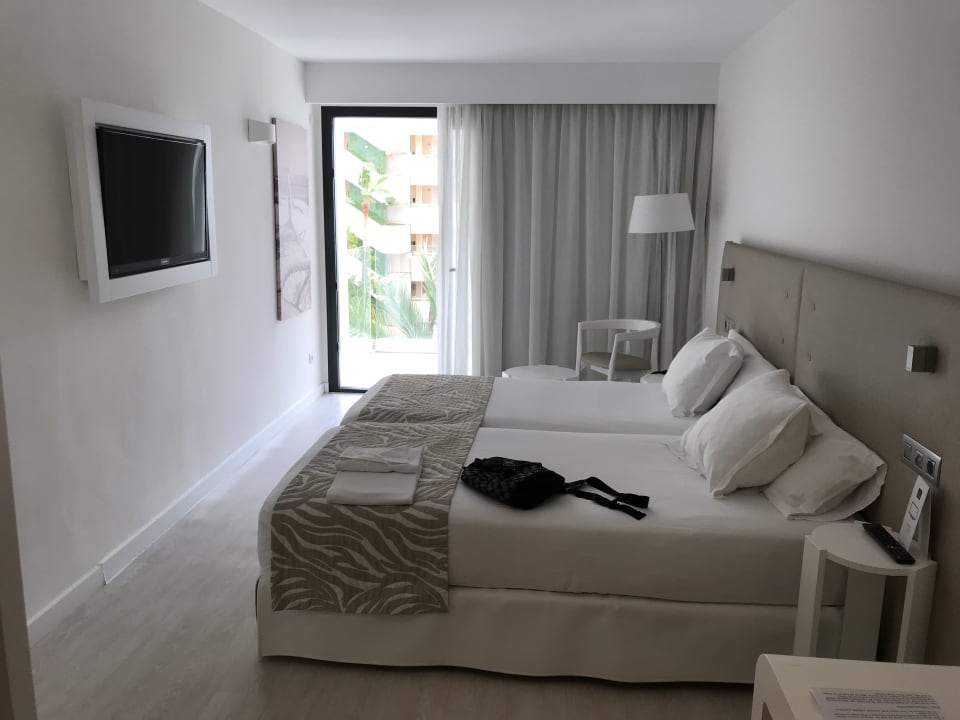 Zimmer Iberostar Waves Cala Millor