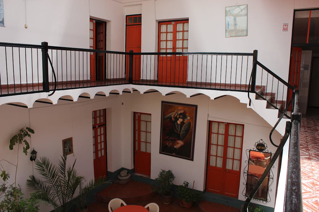 The courtyard Residencial Latino