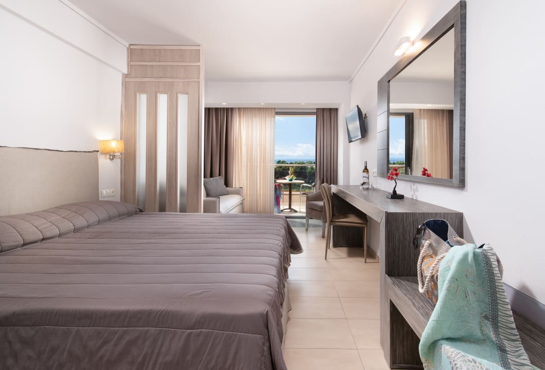 Zimmer Lagomandra Hotel & Spa