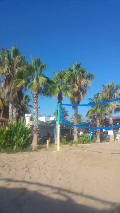 Blick von der Strandliege zur Strandbar Asteria Collection Side