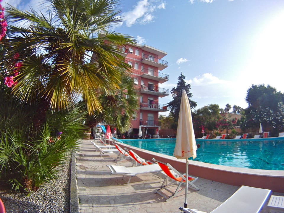 La piscina Hotel Perla Marina