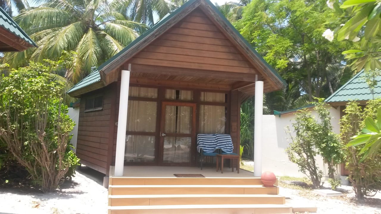 Beach Villa Nr. 402 Meeru Maldives Resort Island