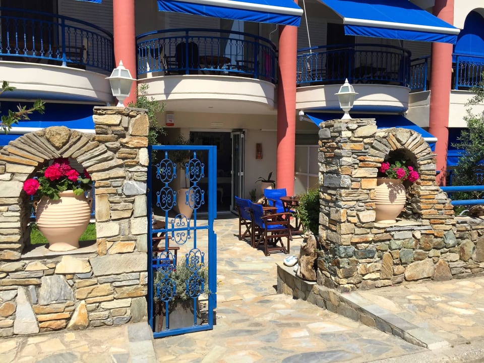 Hoteleingang Hotel Apollon