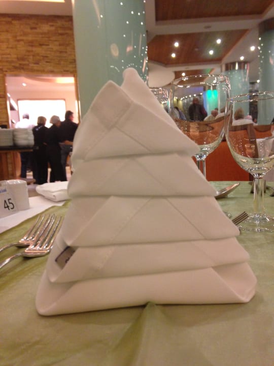 Tannenbaum beim Dinner Pestana Grand Ocean Resort