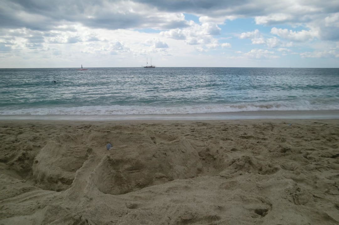 Strand vorm Hotel  Tac Premier Hotel & Spa