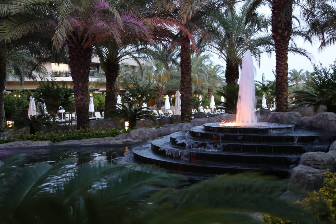 Springbrunnen Royal Wings Hotel