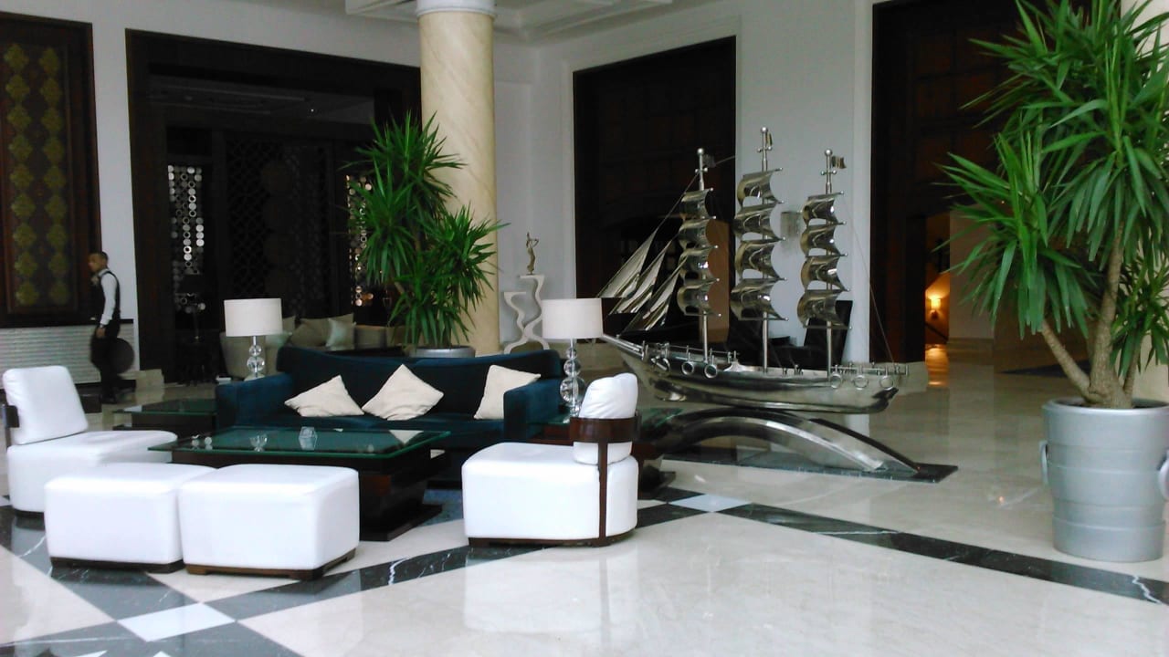 Sitzgruppe in der Lobby Premier Le Reve Hotel & Spa