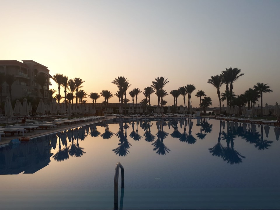 Pool Premier Le Reve Hotel & Spa