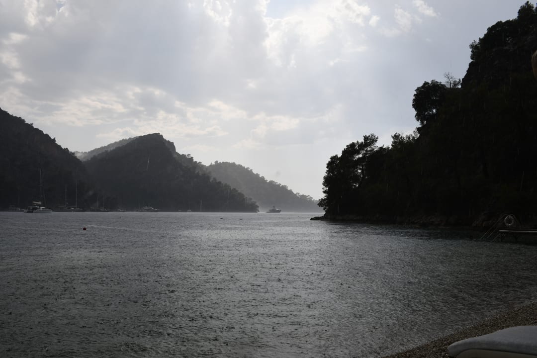 Strand Hillside Beach Club