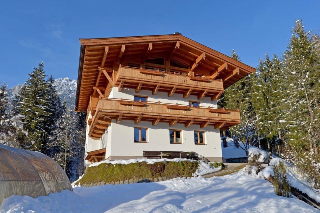 Außenansicht Apartirol im Winter Apart Tirol Ferienwohnungen