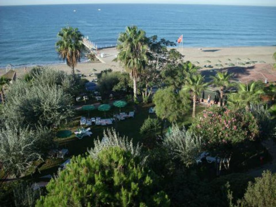 Garten und Strand MC Beach Park Resort Hotel