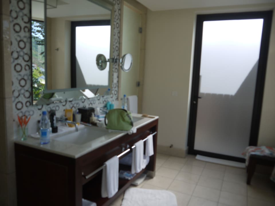 Bad Raffles Seychelles