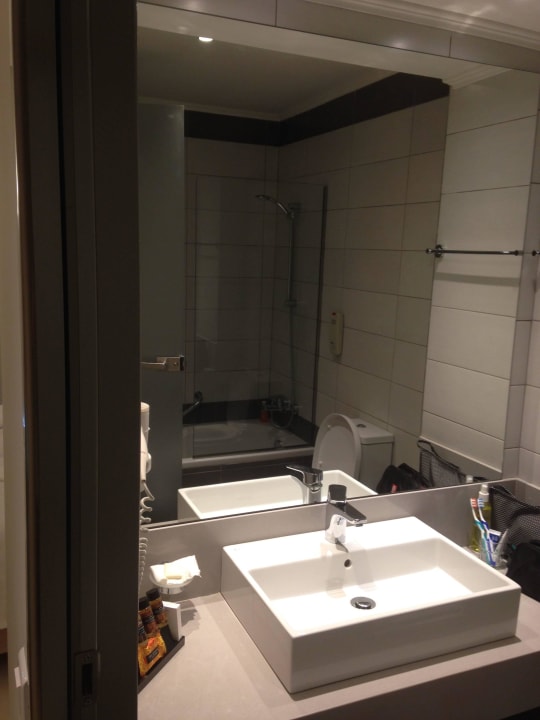 De badkamer Rhodos Horizon Resort