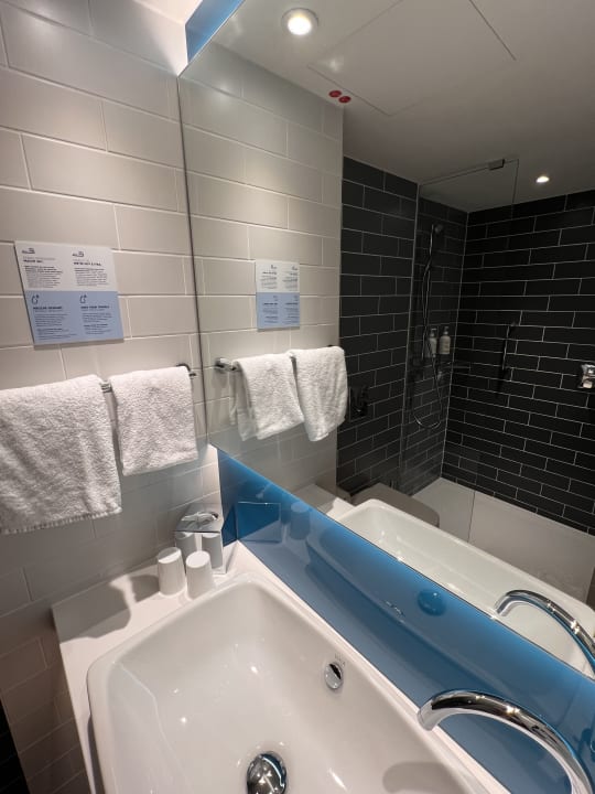 Zimmer Holiday Inn Express - Düsseldorf Airport