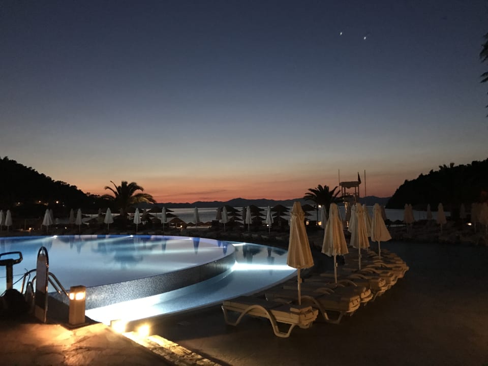 Pool Hillside Beach Club