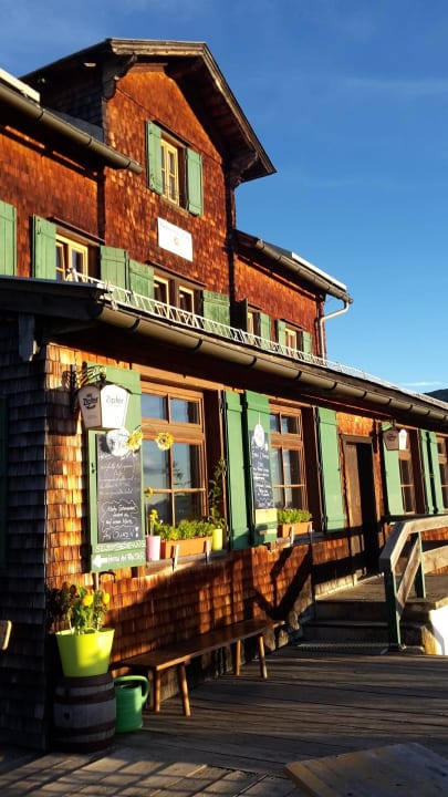 Außenansicht der Hütte Bayreuther Hütte