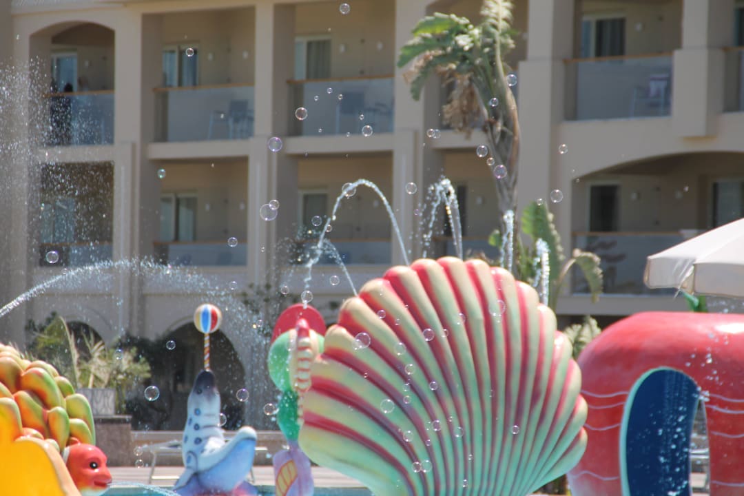 White Beach Resort  Pickalbatros White Beach Resort - Hurghada