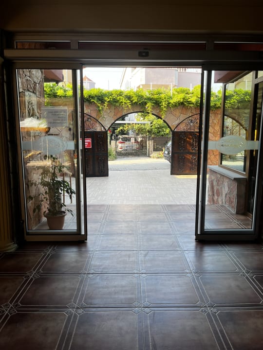 Lobby Beykonagi Hotel