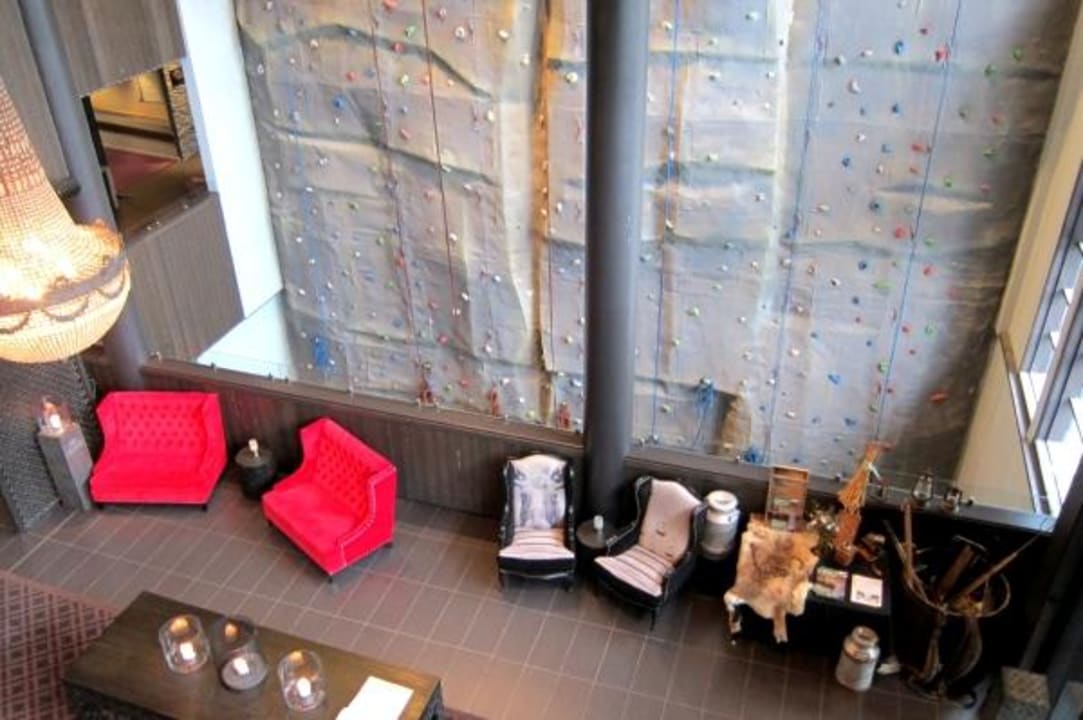 Lobby mit Kletterwand Hotel Quality Resort Spa Norefjell